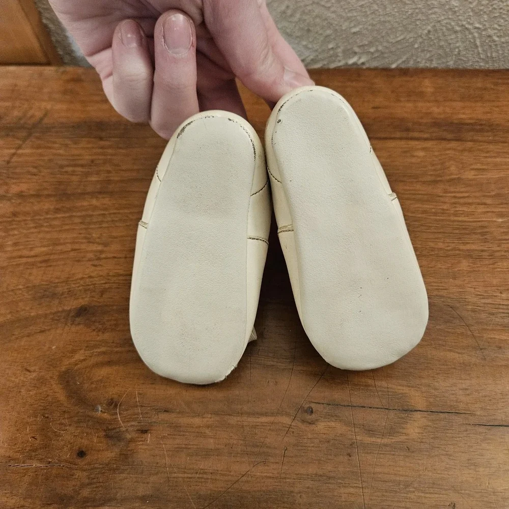 Vintage Wee Walker Baby Shoes With Original Box And Insert White Size 3?